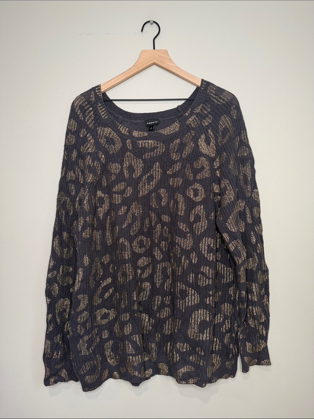torrid Black Sweater with Gold Leopard Print light Weight 2